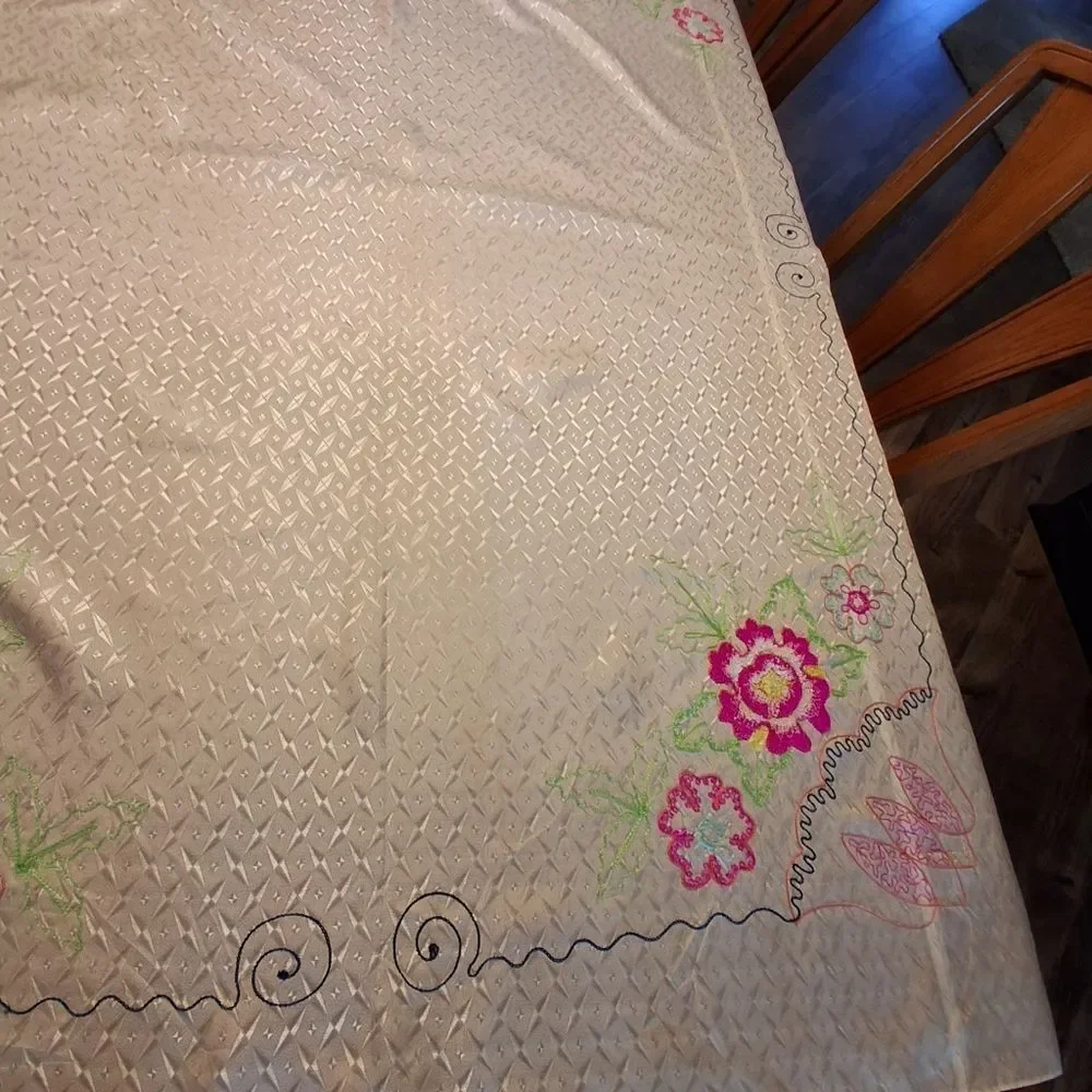 White silk patterened 68
